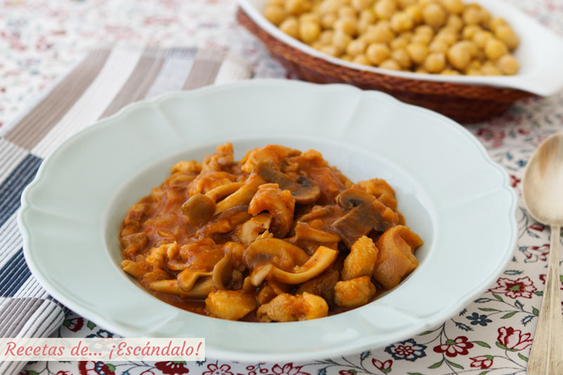 Manitas de cerdo en salsa. Receta de guiso tradicional - Recetas de ¡Escándalo!