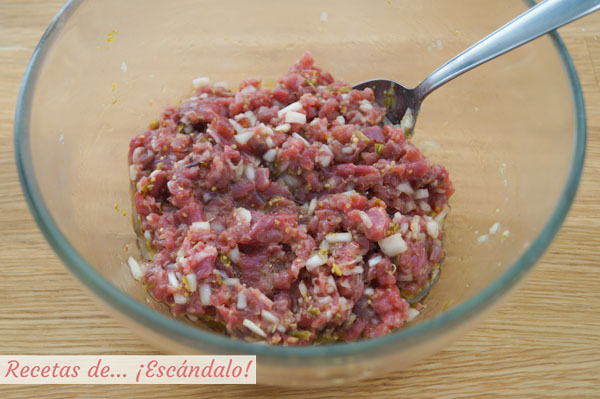 Steak tartare o filete tartaro de carne de ternera