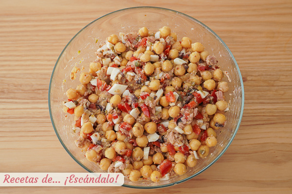 Ingredientes ensalada de garbanzos con atun y pimiento rojo