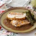 Pollo relleno deshuesado al horno