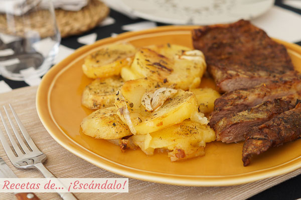 Como hacer secreto iberico de cerdo al horno con patatas asadas y cebolla, de 10