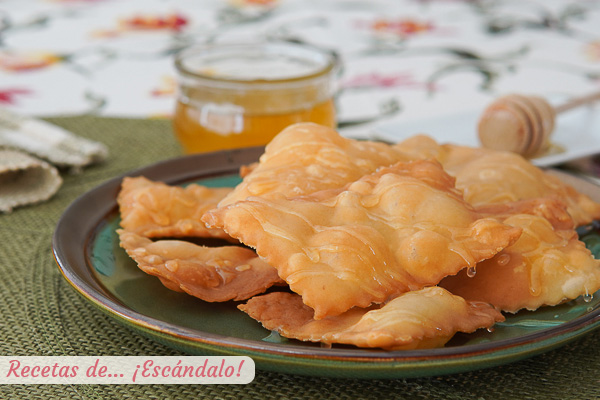 Receta de hojuelas caseras con miel, un dulce tradicional exquisito